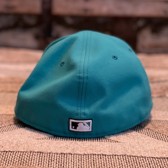 Throwback Marlins hat - Picture 2 of 2